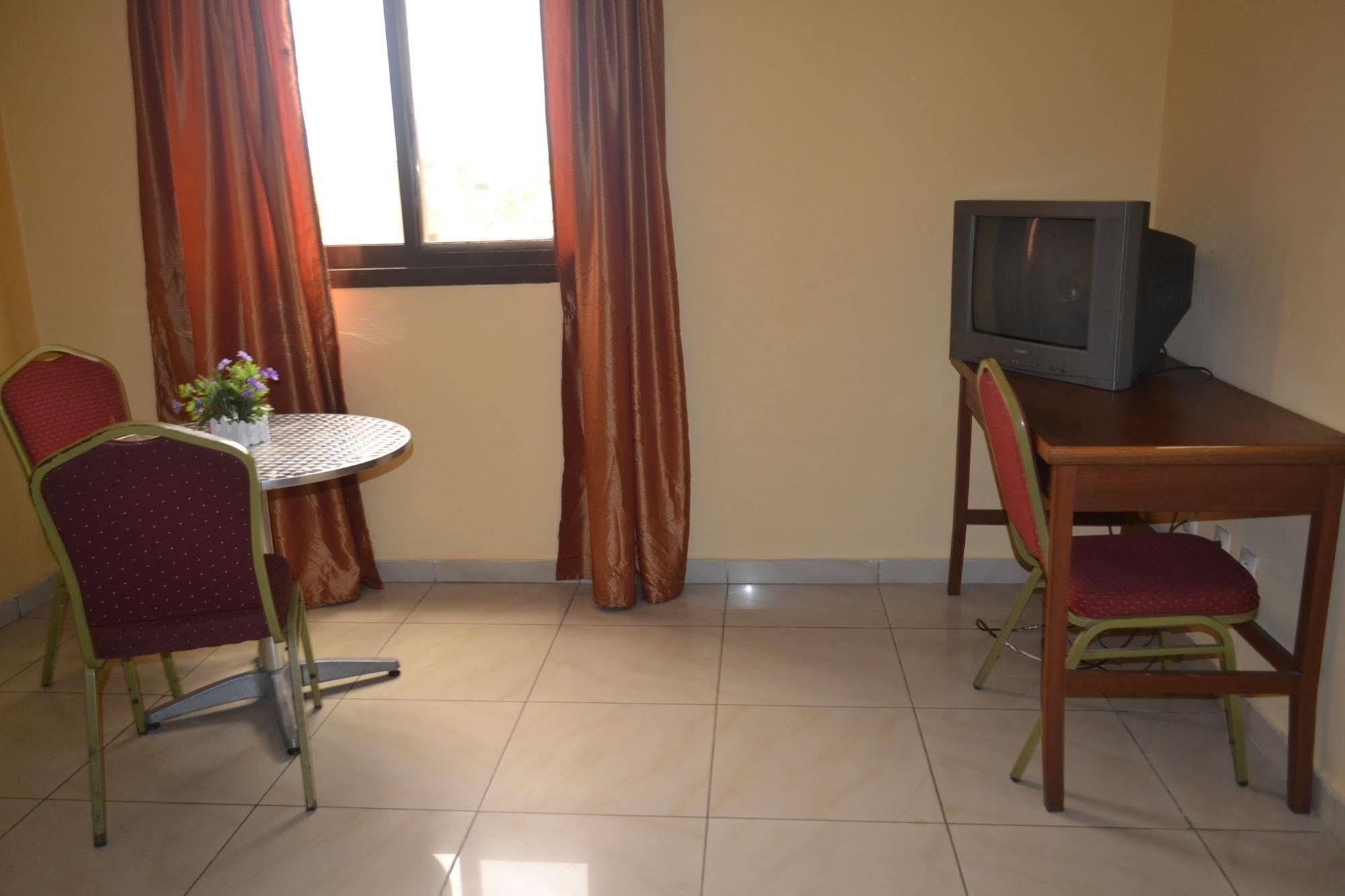 Denver Plaza Hotel Douala Exteriér fotografie